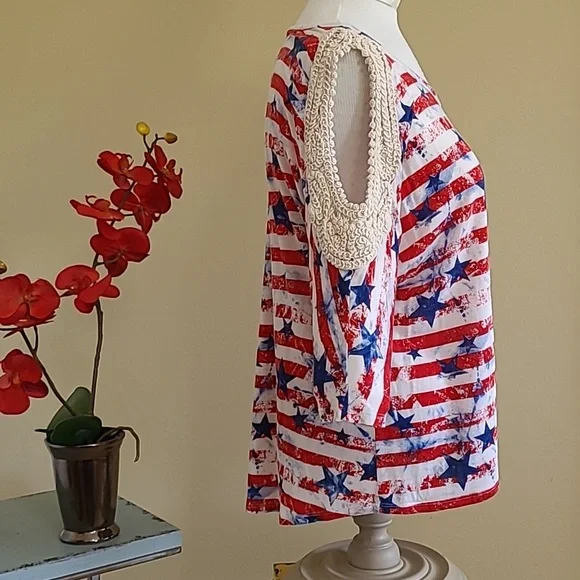 Stars & Stripes Cold Shoulder Top Rue21 Flag Patriotic 4th Womens 3/4 Sleeve Med - Picture 2 of 14